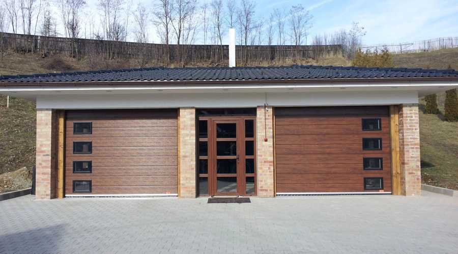 Uși de garaj Secționale Rezidențiale